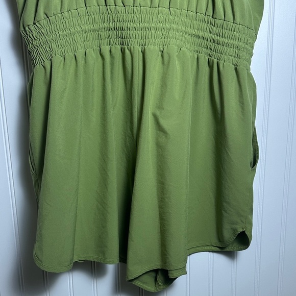 ABERCROMBIE & FITCH Traveler Romper in Green - Picture 10 of 13
